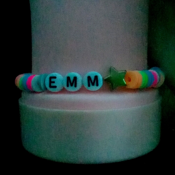 Bracelets - Picture 2 of 3